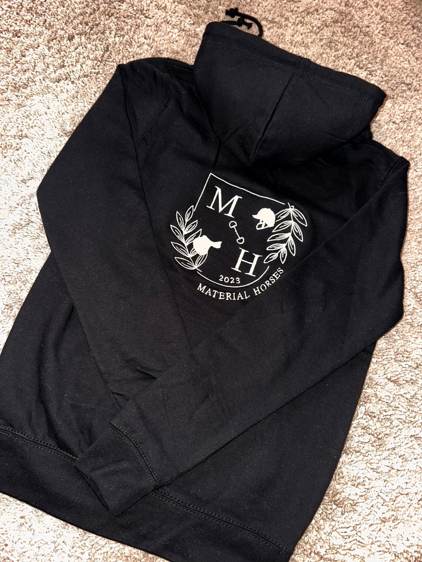 Hoodie - Black ❄️❄️❄️