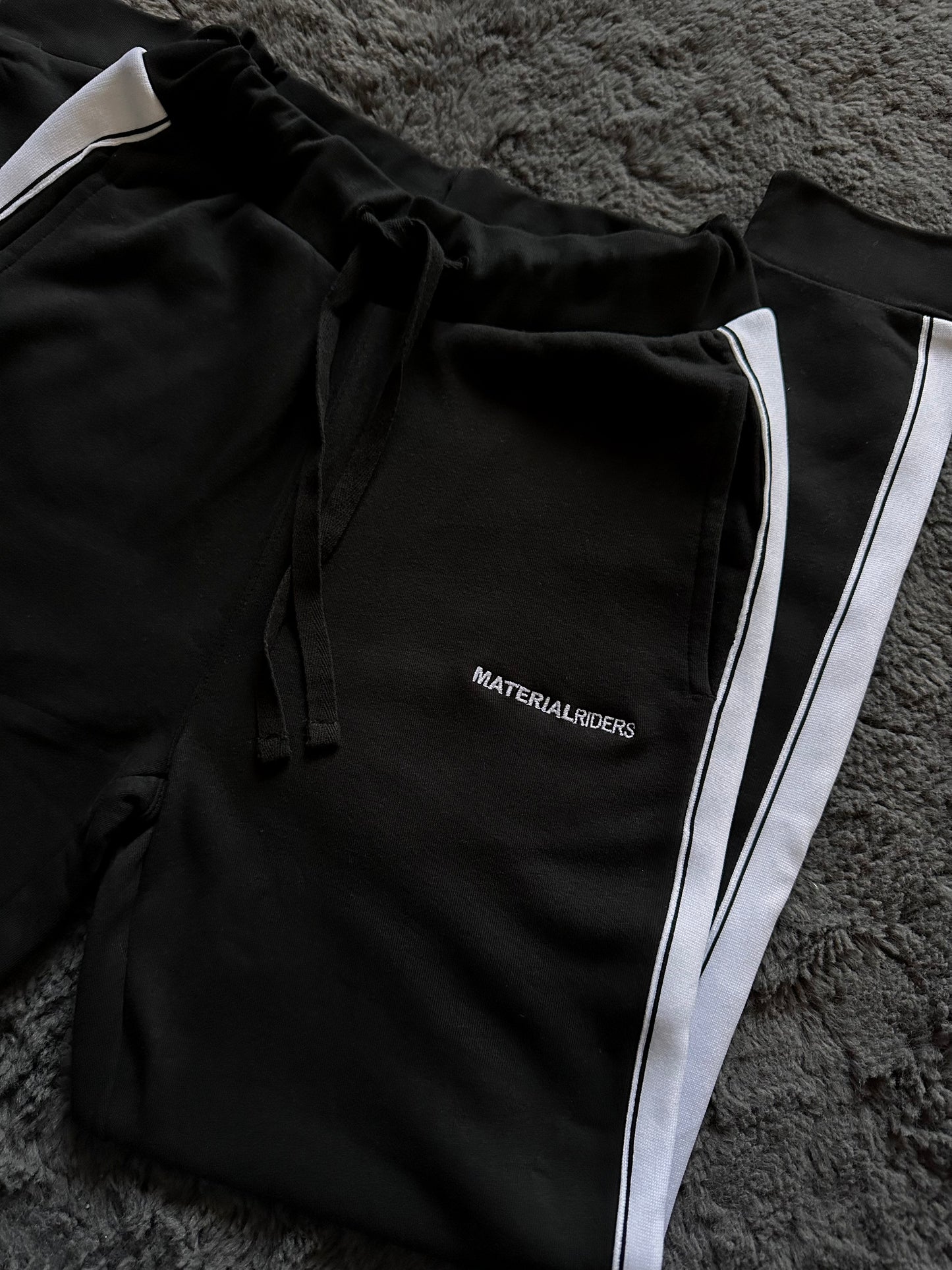 It’s Show Time - Mackó Nadrág Fekete 🖤