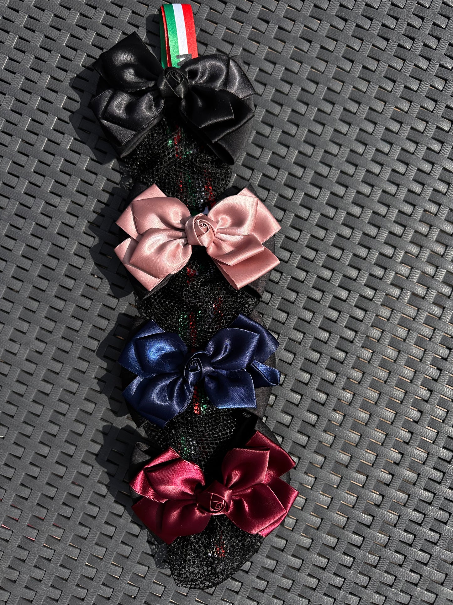 Díjlovas Konyt Dísz - Vegyes színek