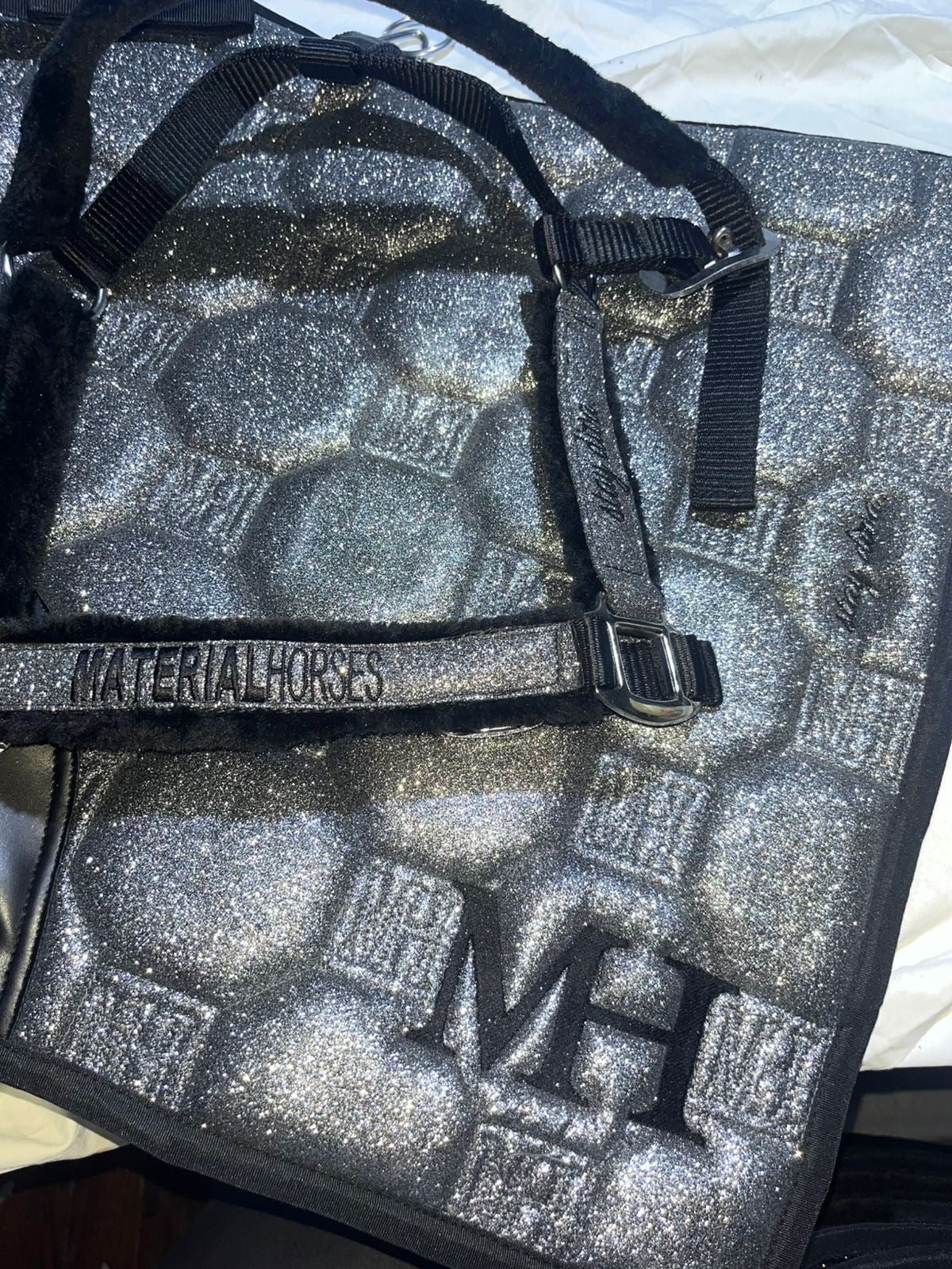 Glitter Transfer Kötőfék - stay diva. 🖤