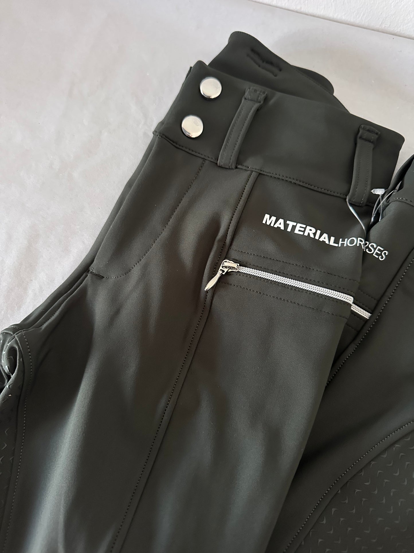 Bevezető áron - Full Seat Silicone Breeches - Double Pocket - Olive 🫒