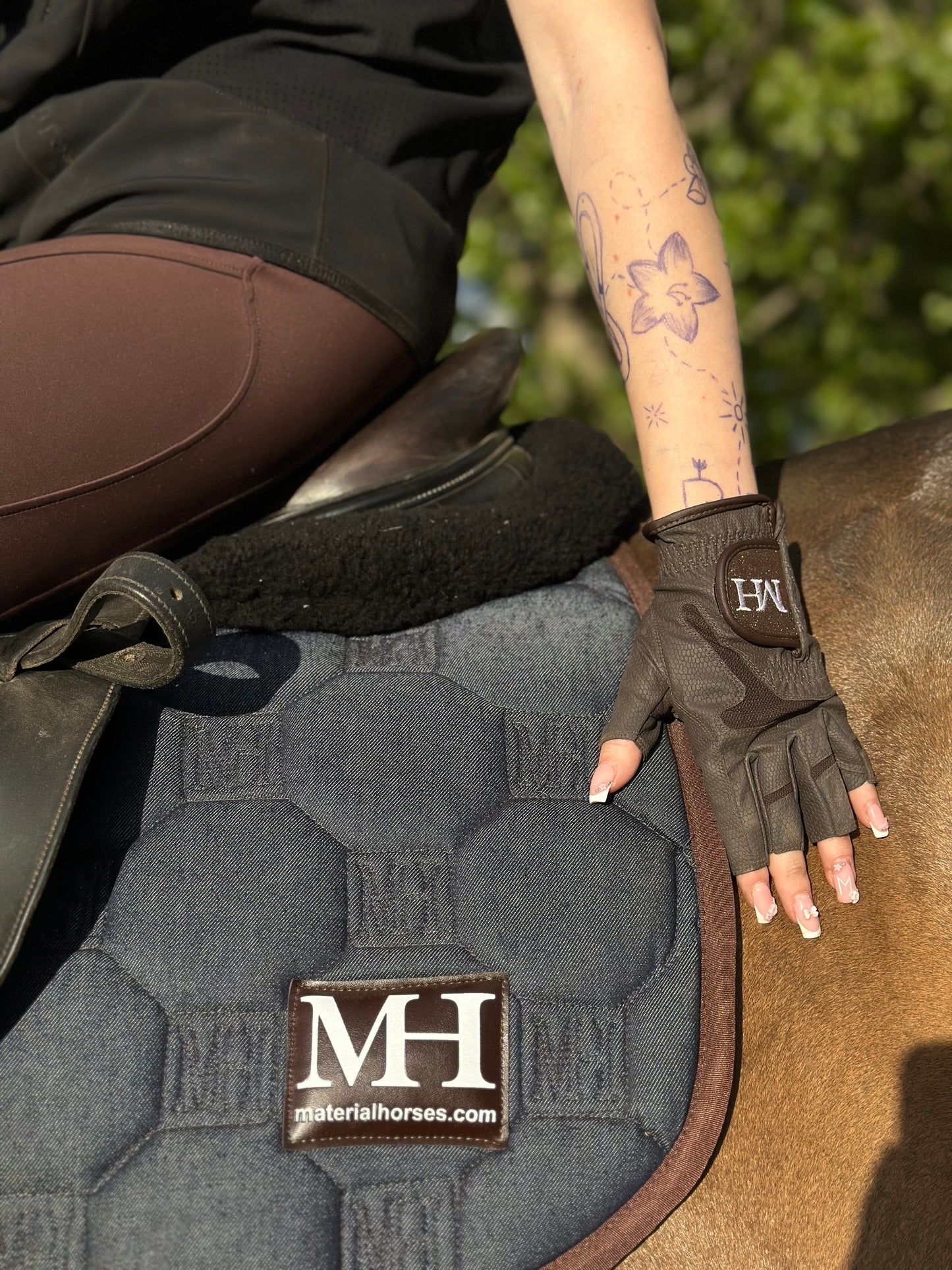 Summer Training Gloves - Brown Glitter 🤎✨