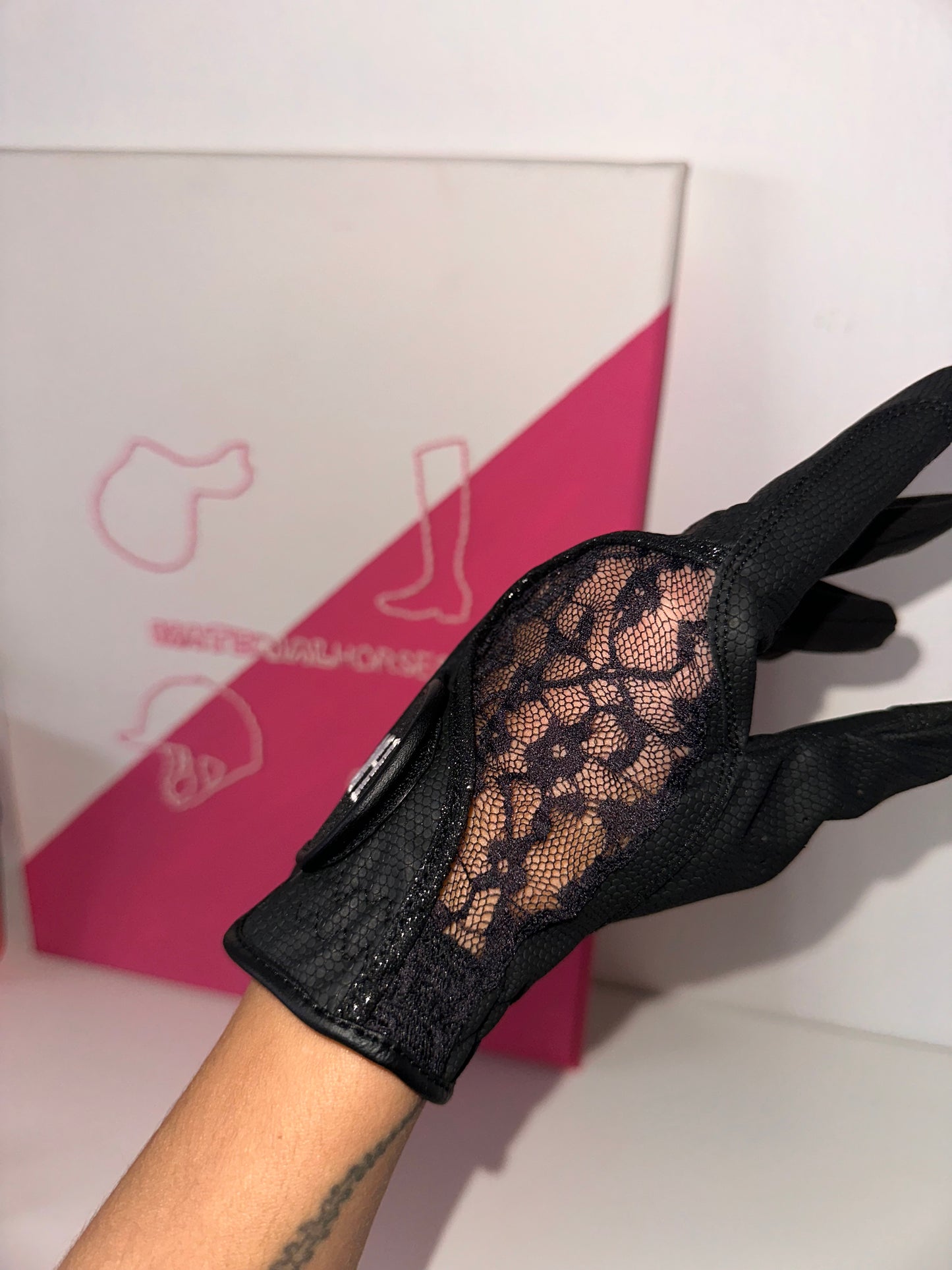 Csipkés Verseny Kesztyű