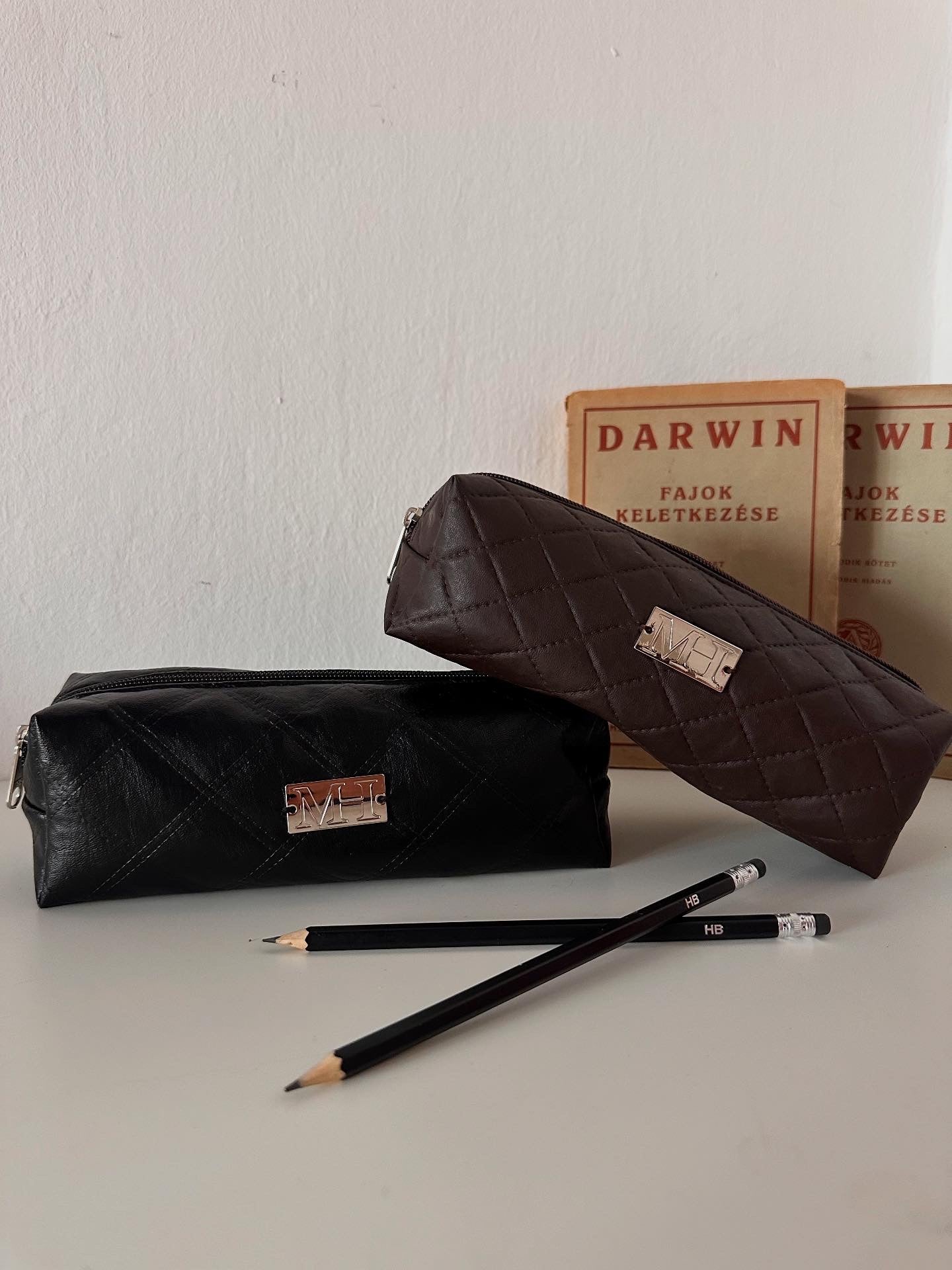 Tolltartó - Brown