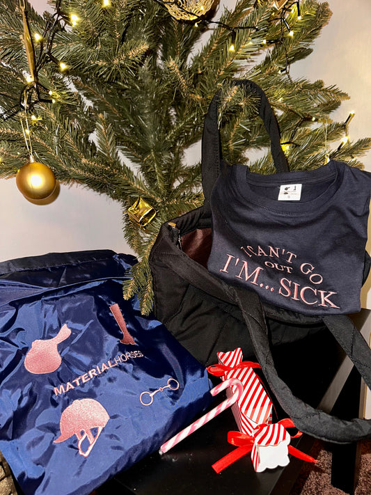 Navy Rosegold - Ajándékcsomag - I Can’t Go Out I’m… Sick - S💙🎄