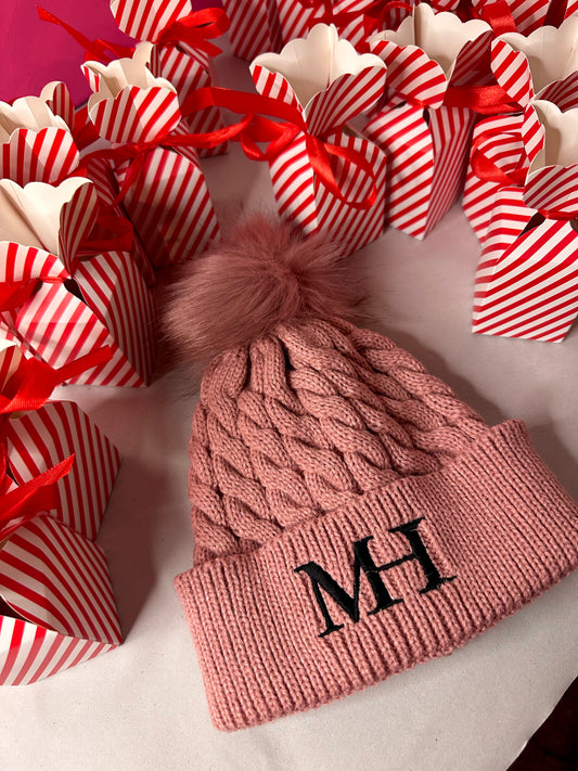 Kötött Sapi PomPom- Sugar Plum 💕❄️❄️