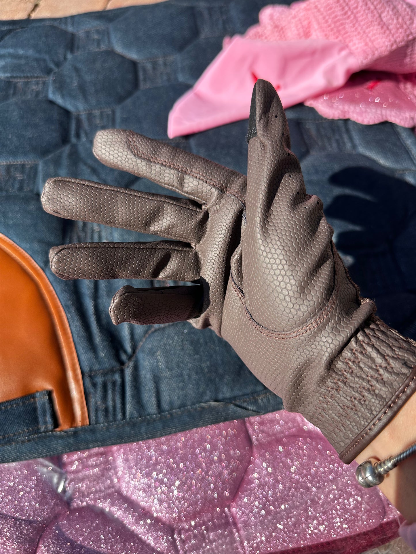 Csipkés Verseny Kesztyű - Barna